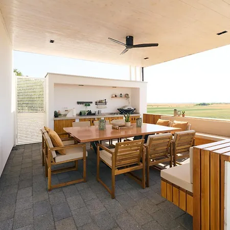 Villa And Wellness Pannonia Elemir