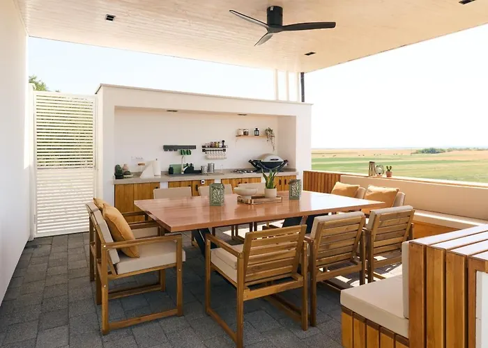 فيلة And Wellness Pannonia Elemir