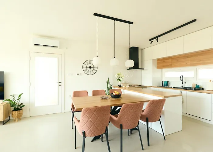 And Wellness Pannonia فيلة *